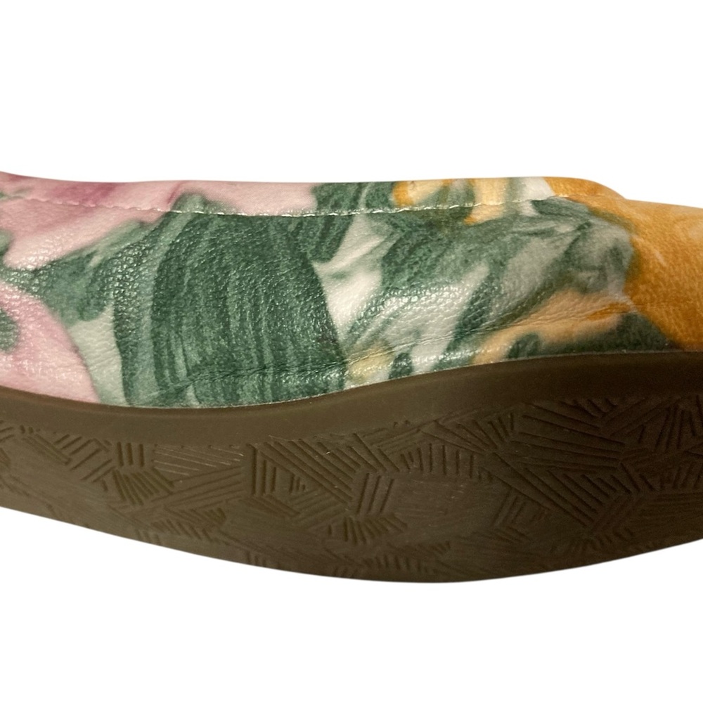 Falls Creek Size 7 Floral Watercolor Ballet Flats - Picture 11 of 12